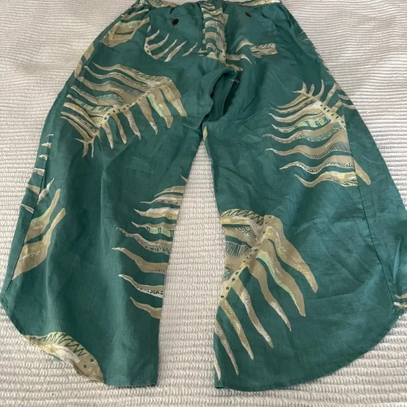 Patagonia Women's Garden Island Cropped Waist Tie Tropical Print Pants Size L - Picture 7 of 8